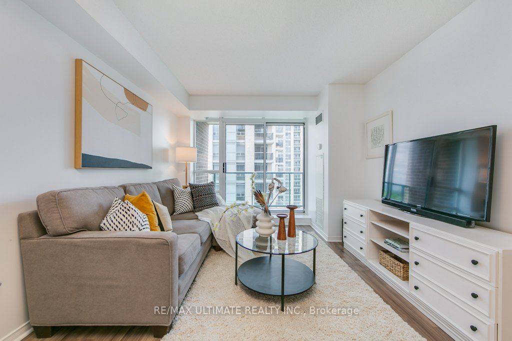 Listing W6044008 - Large Photo # 5