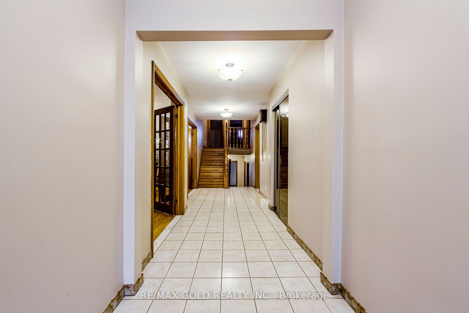 Listing W6044180 - Large Photo # 2