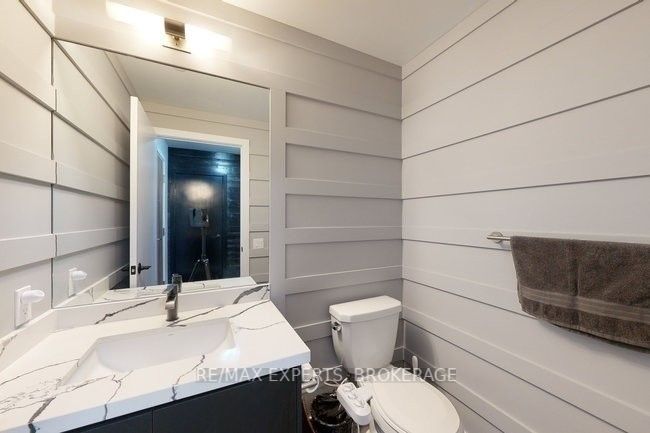 251 Manitoba St, #101