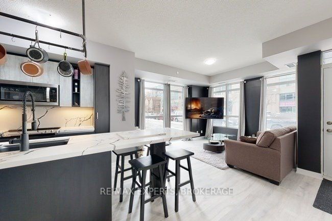 251 Manitoba St, #101