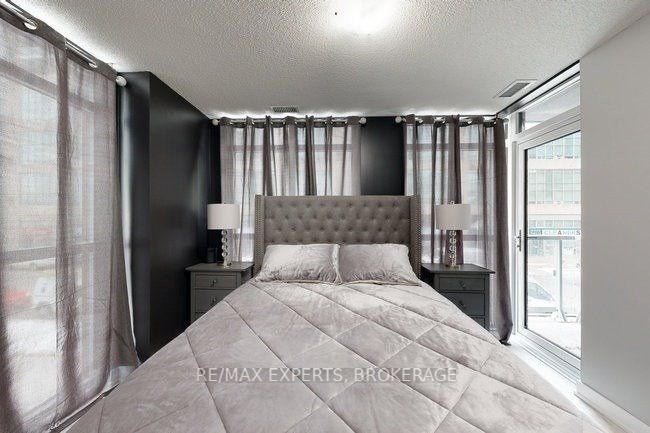 251 Manitoba St, #101