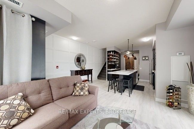 251 Manitoba St, #101