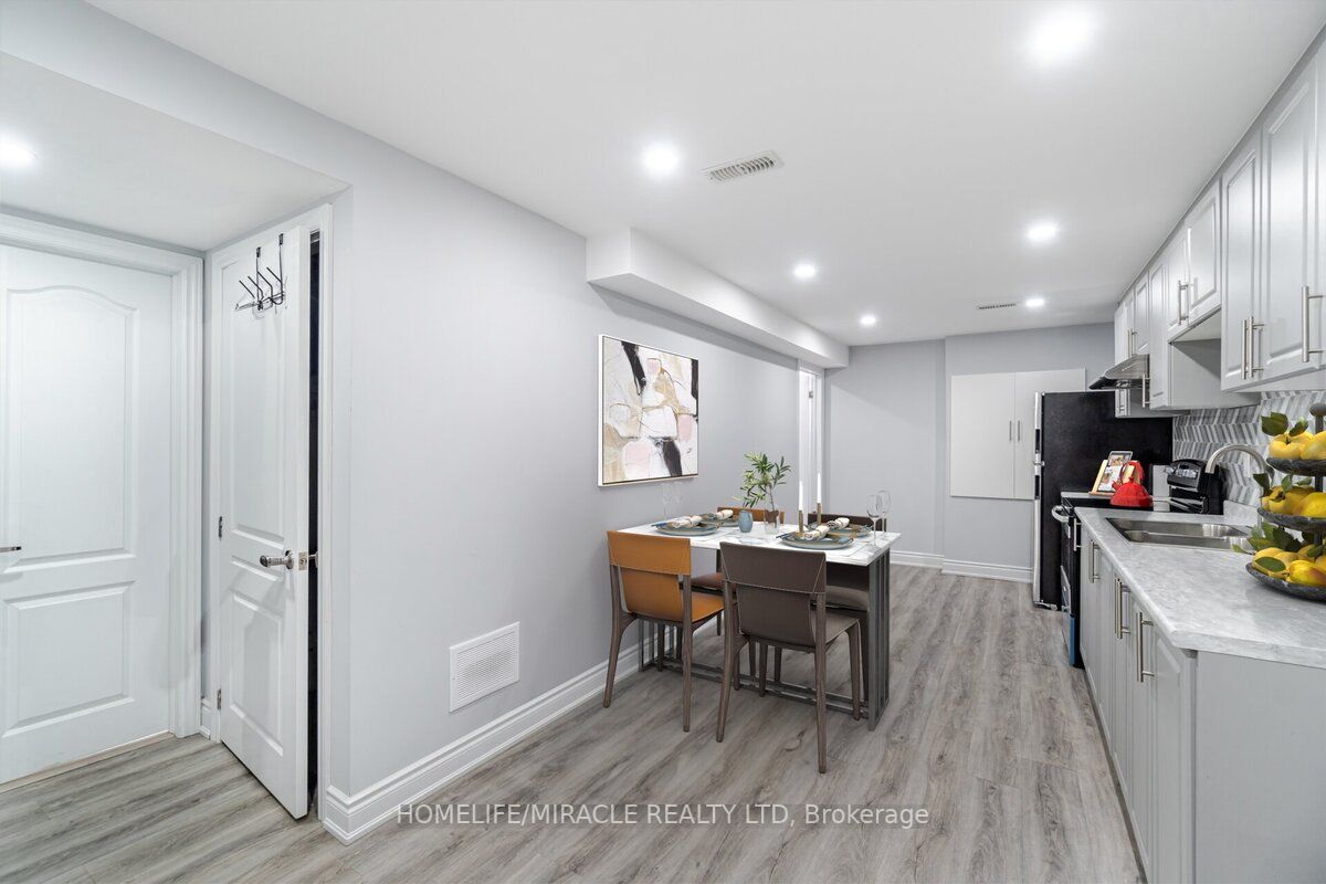 Listing W6044820 - Large Photo # 32