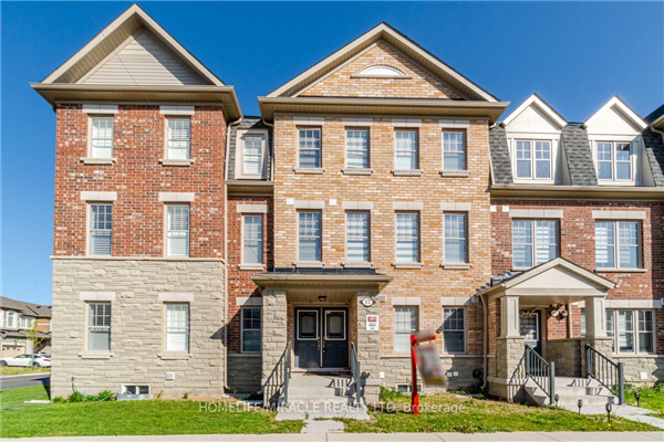 17 Remembrance Rd, Brampton