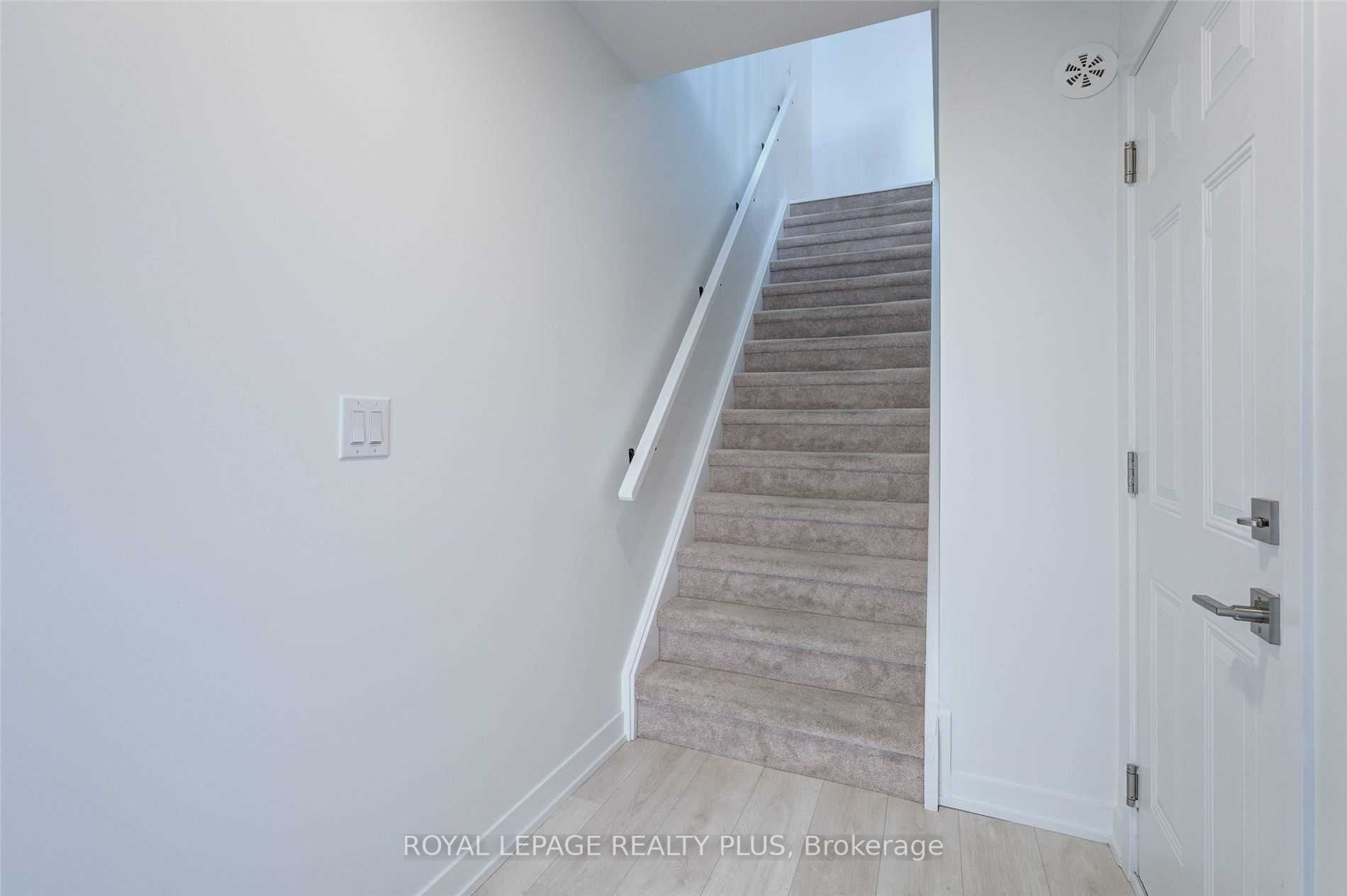 Listing W6044924 - Large Photo # 3