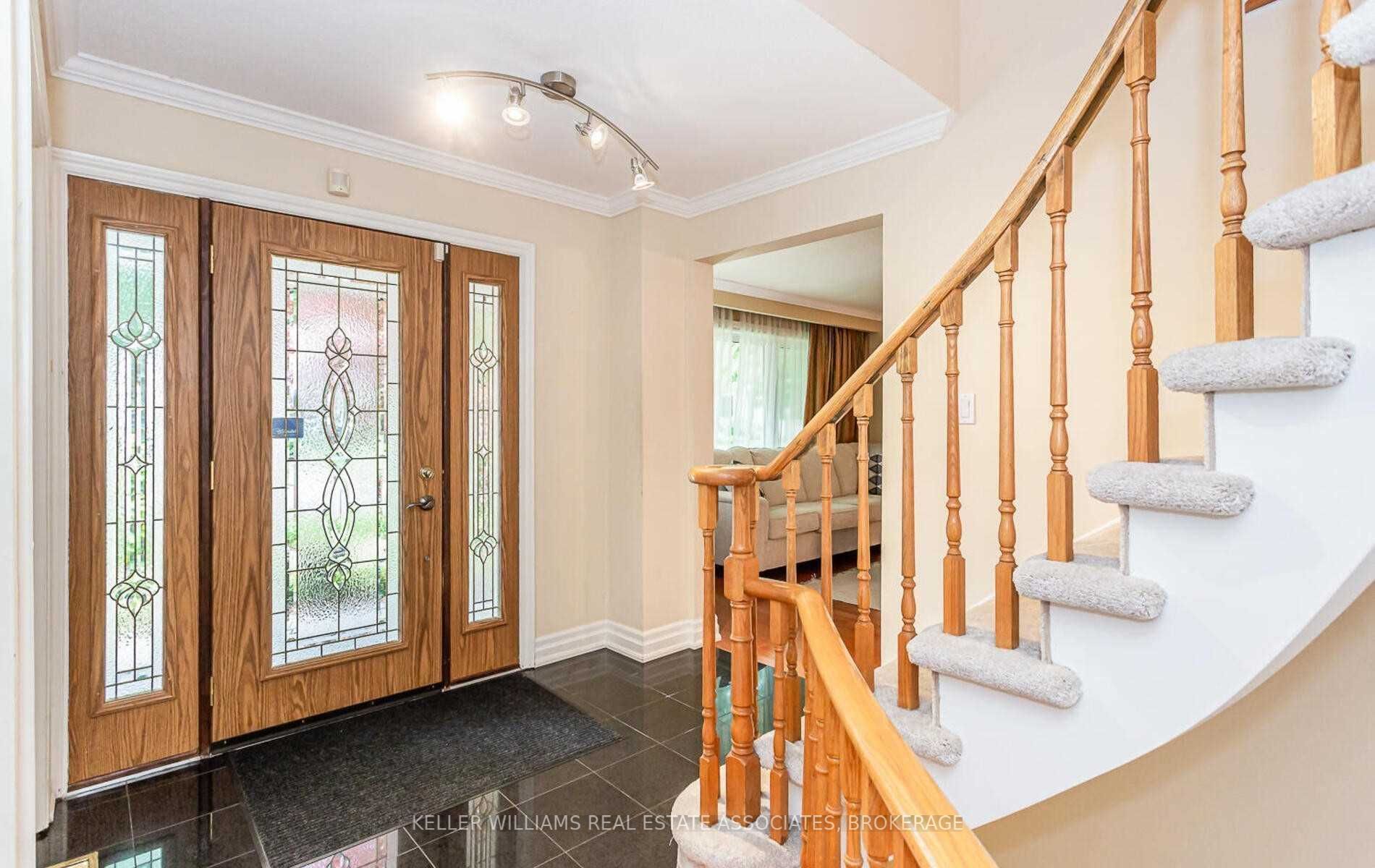 1099 Caldwell Ave
