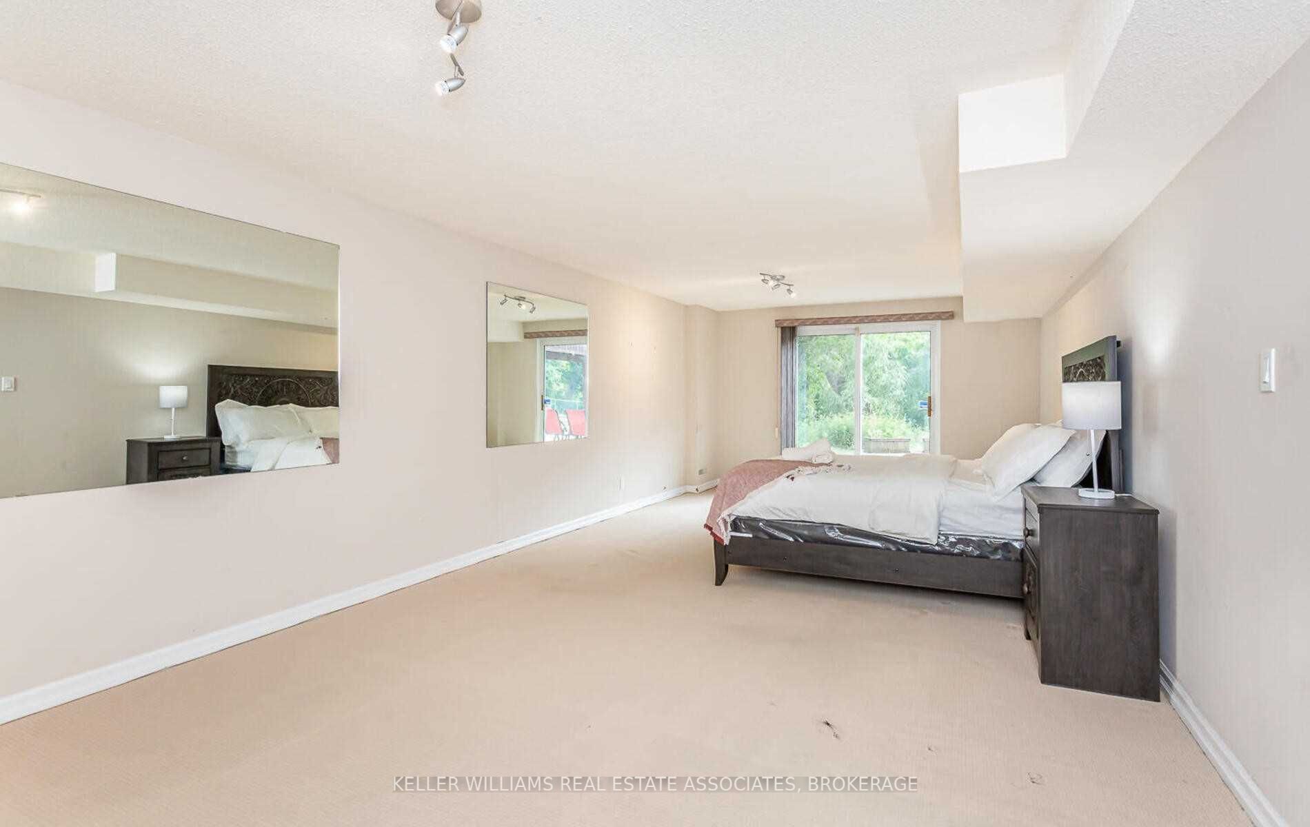 1099 Caldwell Ave