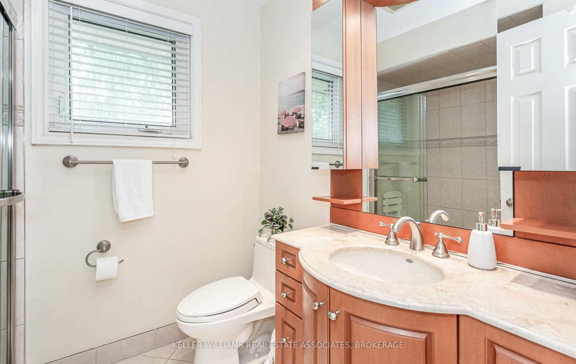 1099 Caldwell Ave