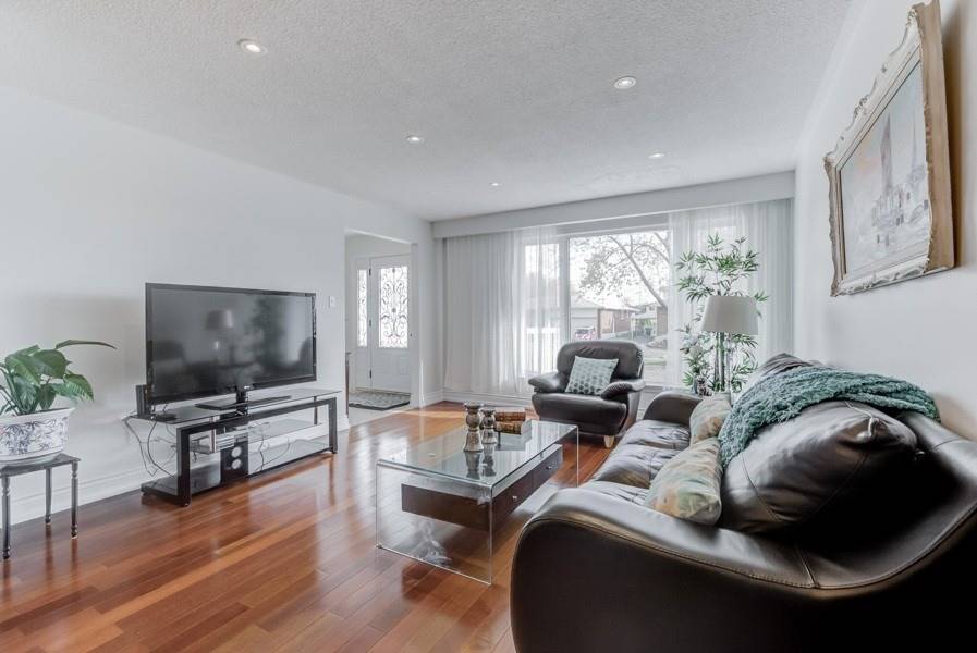 1207 Verhoeven Crt