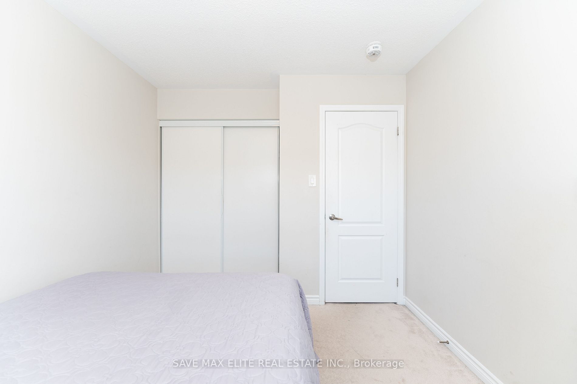 30 Metro Cres