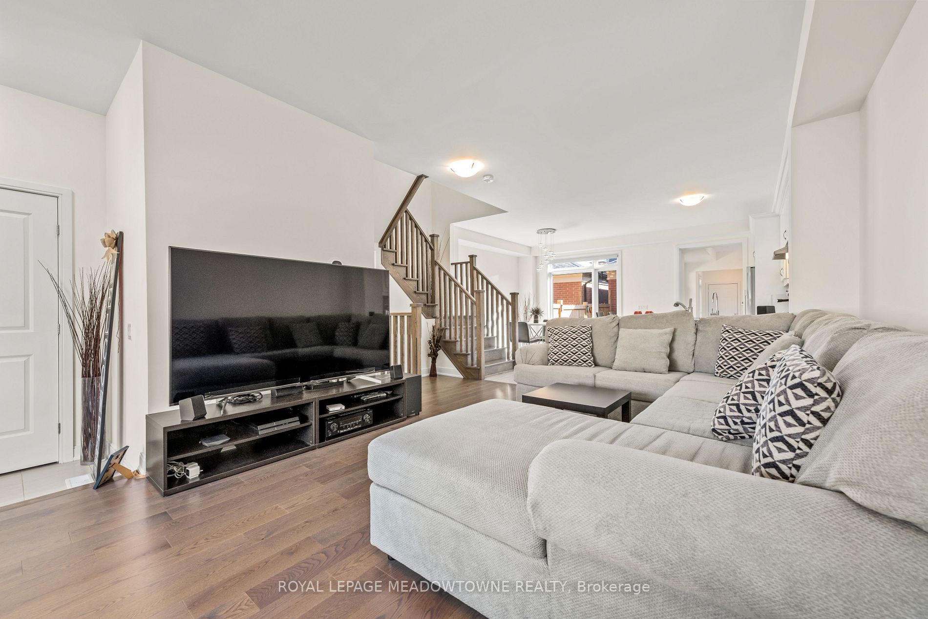 Listing W6045684 - Large Photo # 1