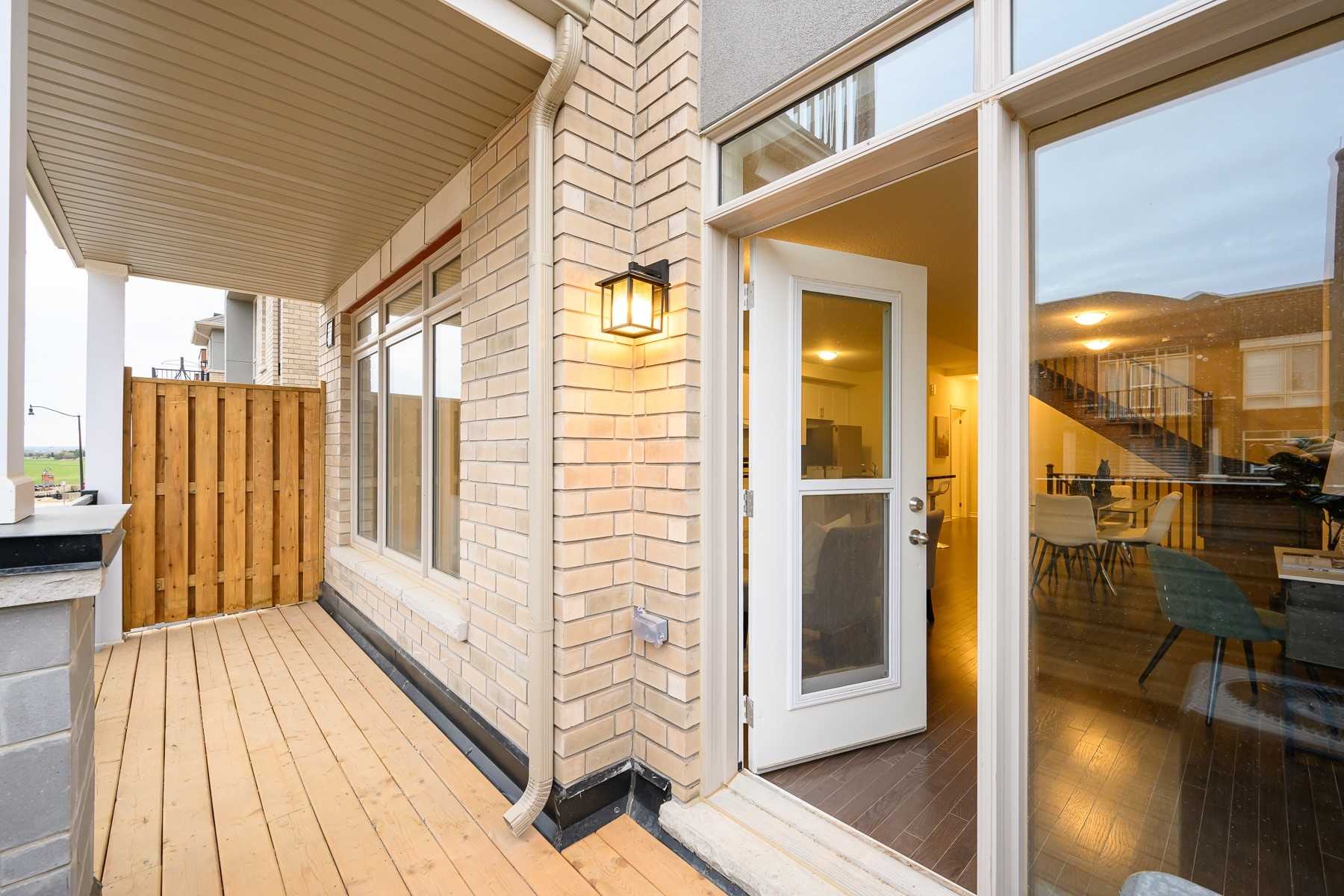14 Arrowview Drive