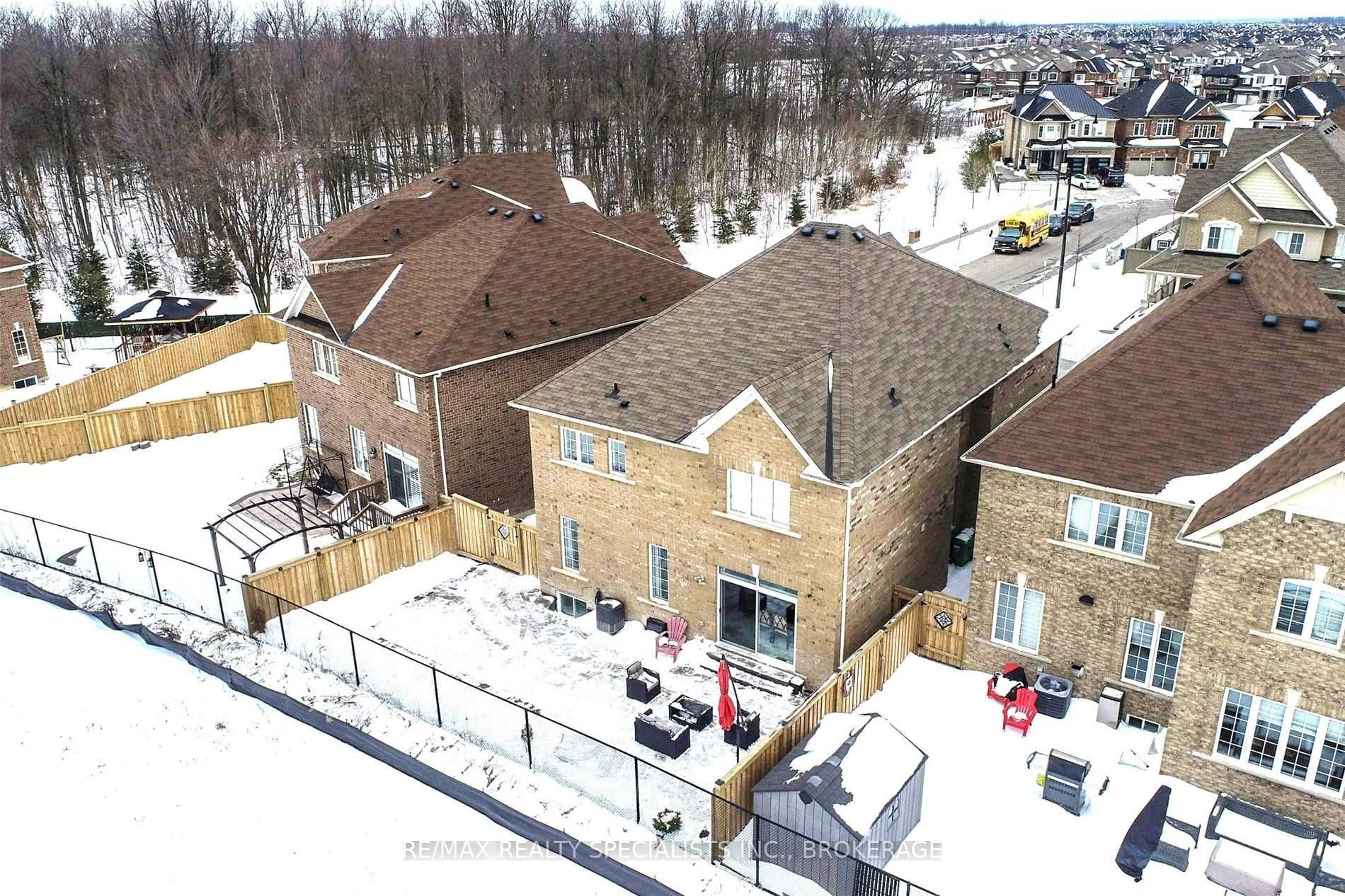 52 Abercrombie Crescent