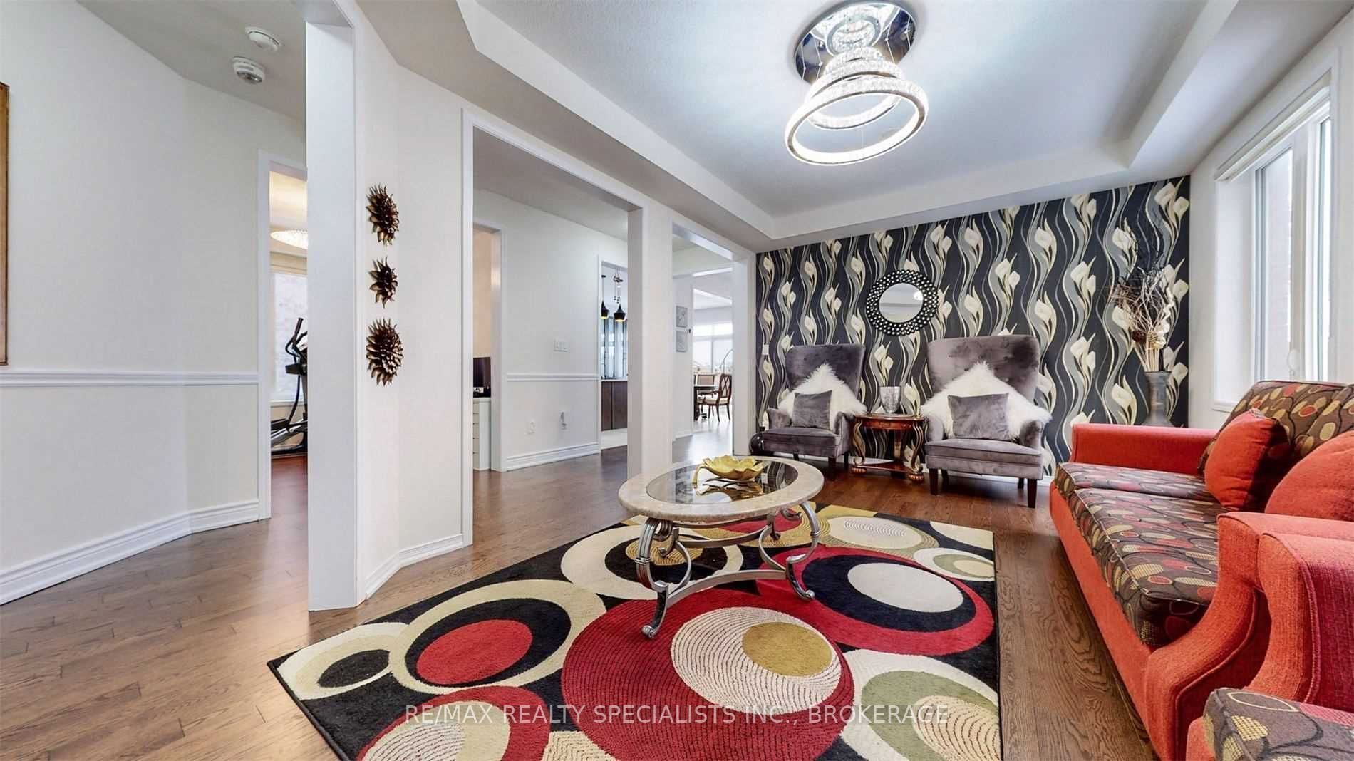 52 Abercrombie Crescent