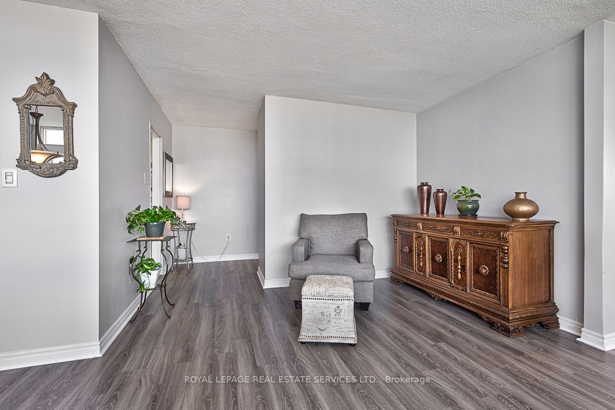 Listing W6046328 - Large Photo # 10