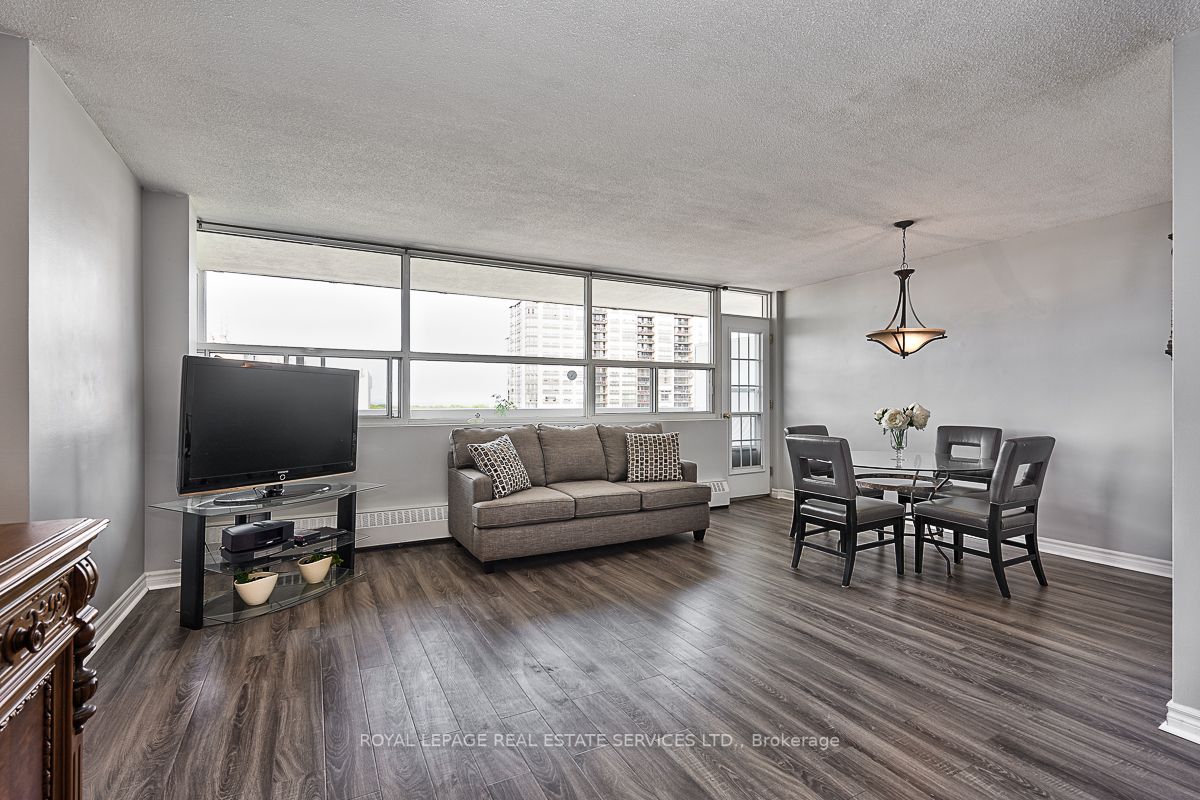 Listing W6046328 - Large Photo # 12