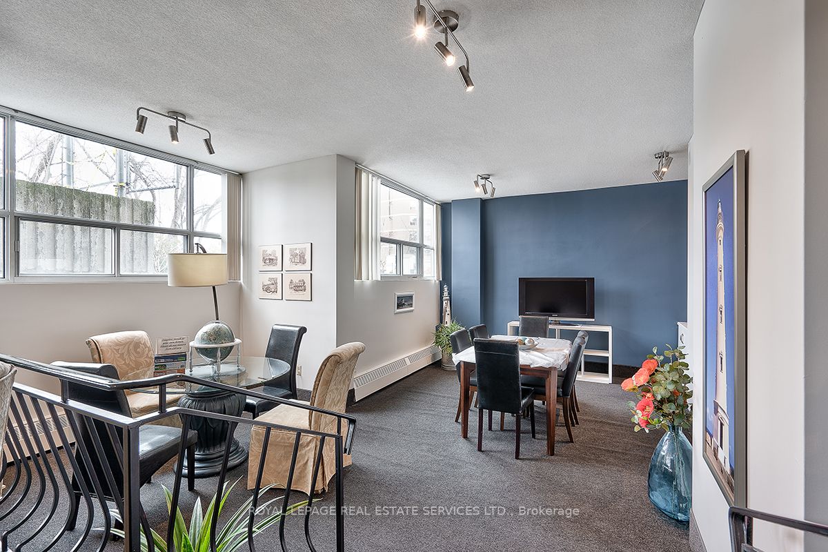 Listing W6046328 - Large Photo # 28