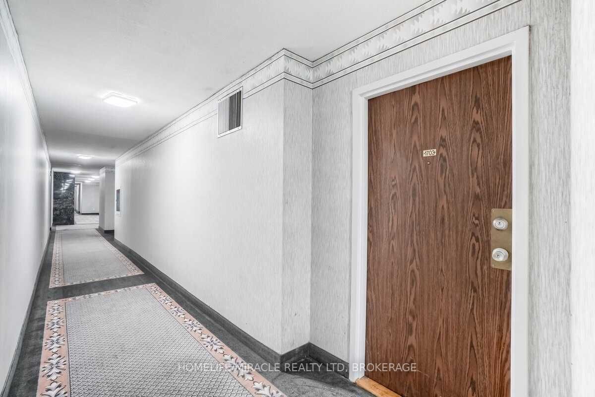 15 Kensington Rd, #1703