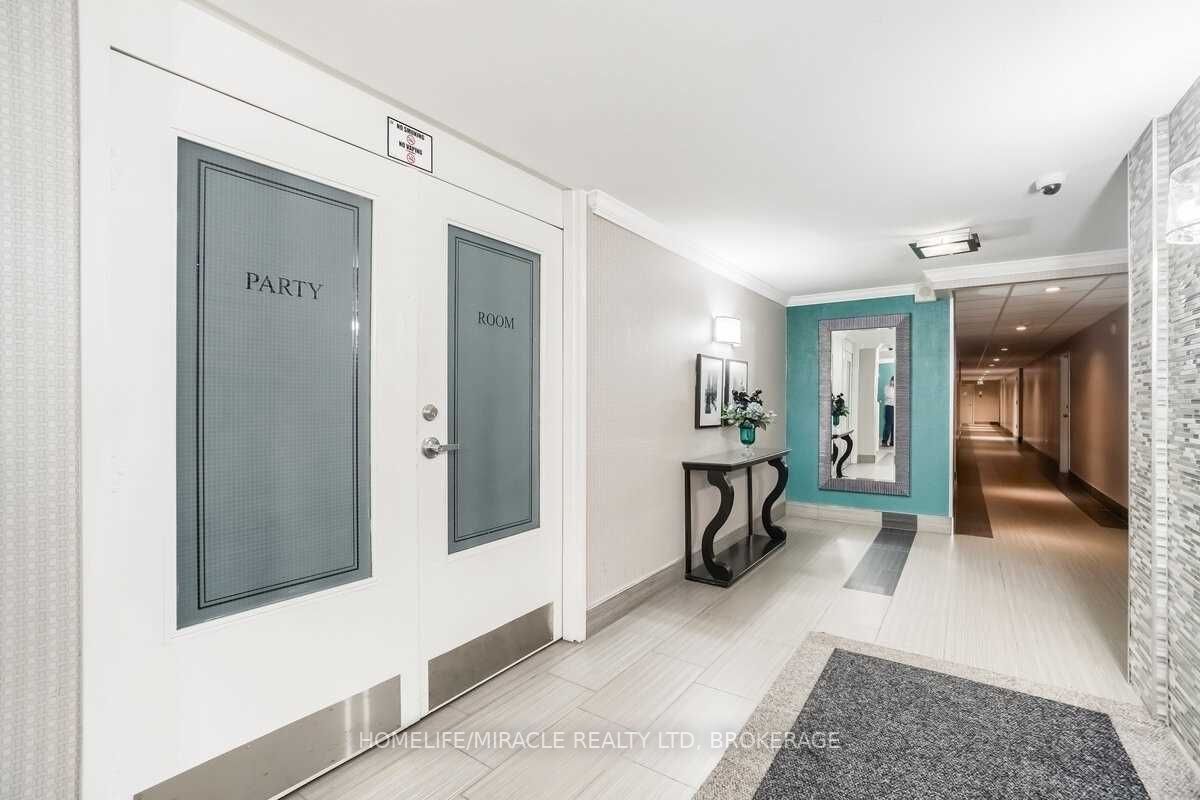 15 Kensington Rd, #1703