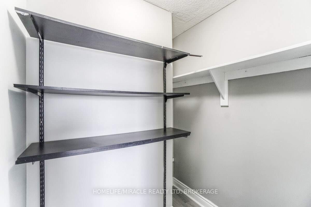 15 Kensington Rd, #1703