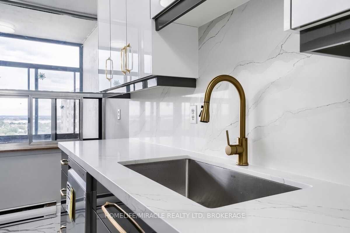 15 Kensington Rd, #1703