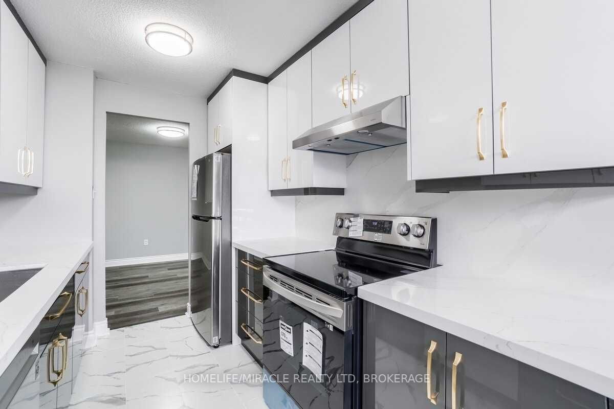 15 Kensington Rd, #1703