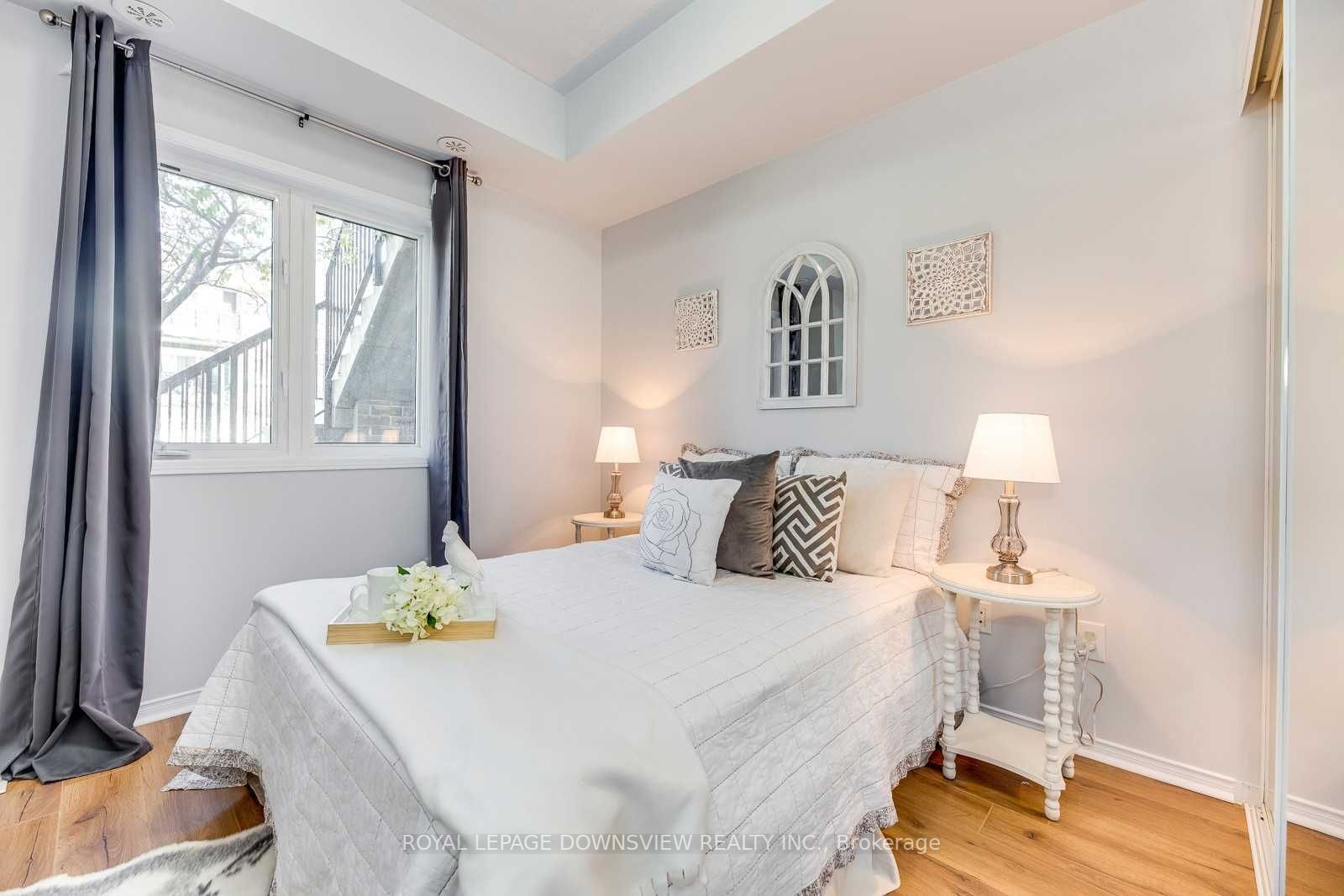 60 Fairwood Circ N, #88