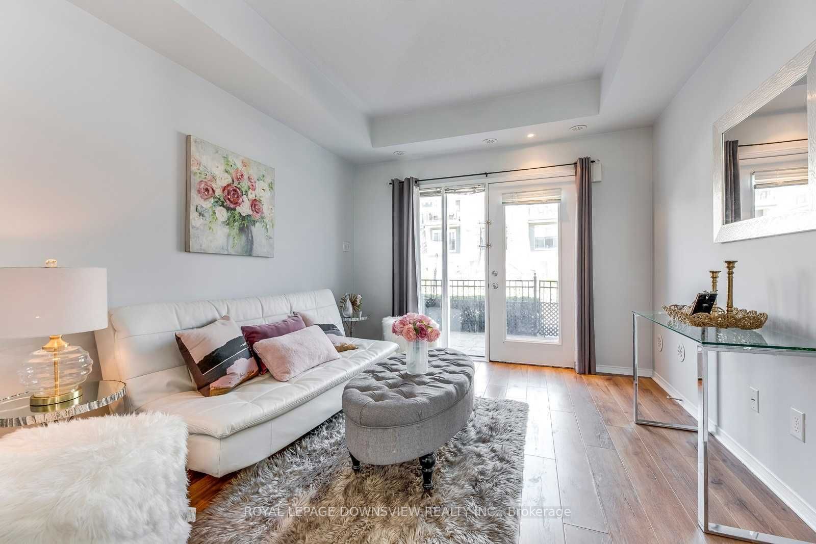 60 Fairwood Circ N, #88