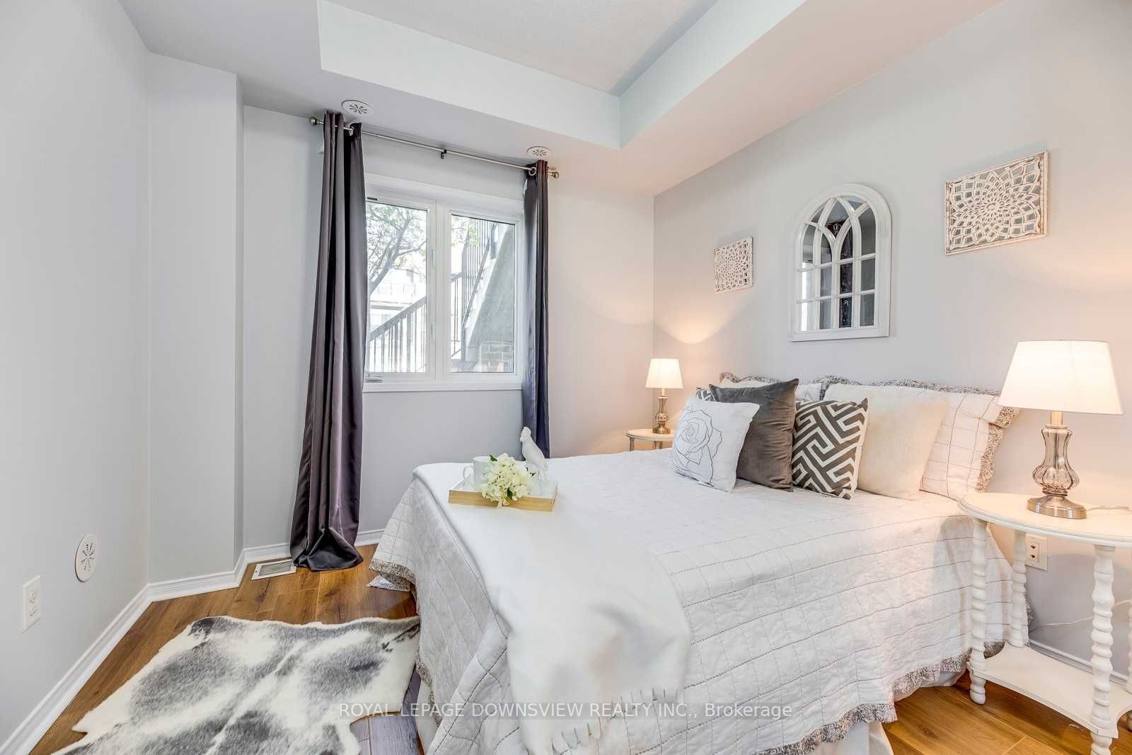 60 Fairwood Circ N, #88