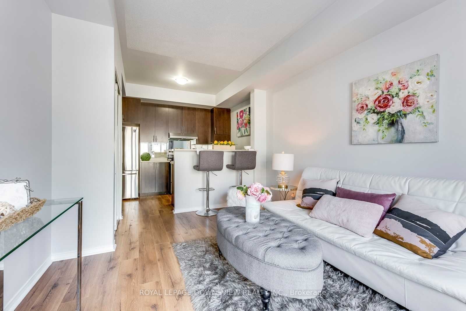 60 Fairwood Circ N, #88