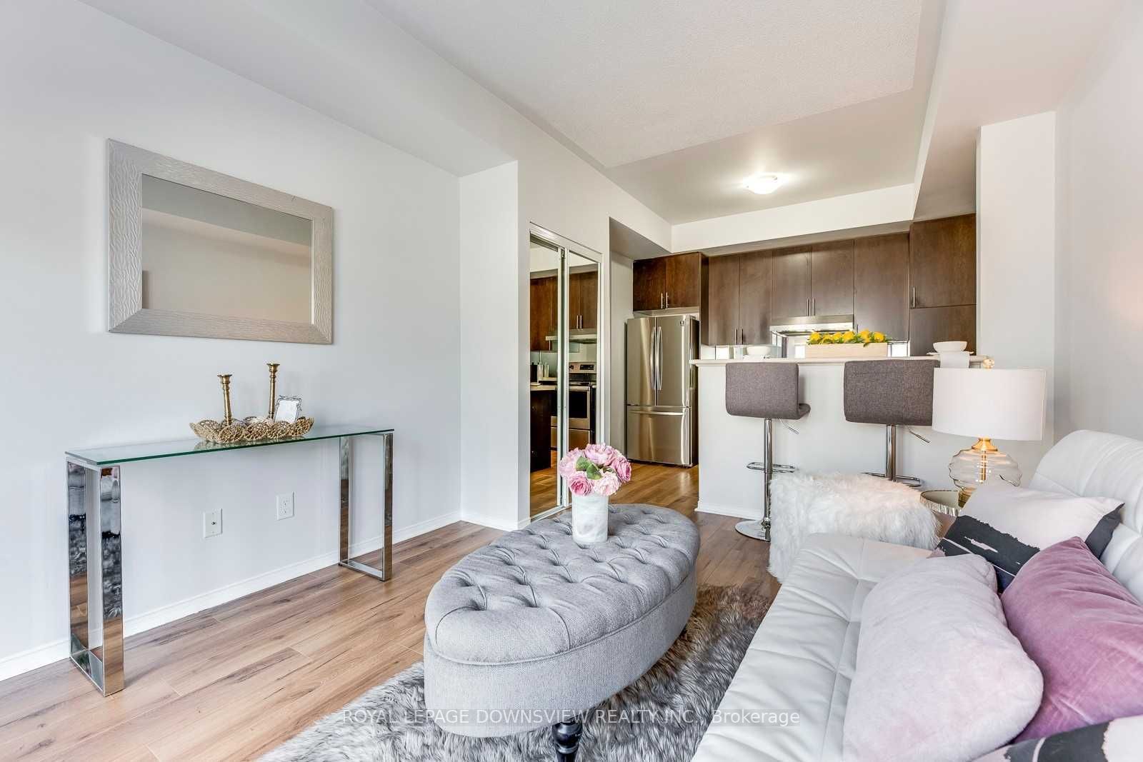 60 Fairwood Circ N, #88
