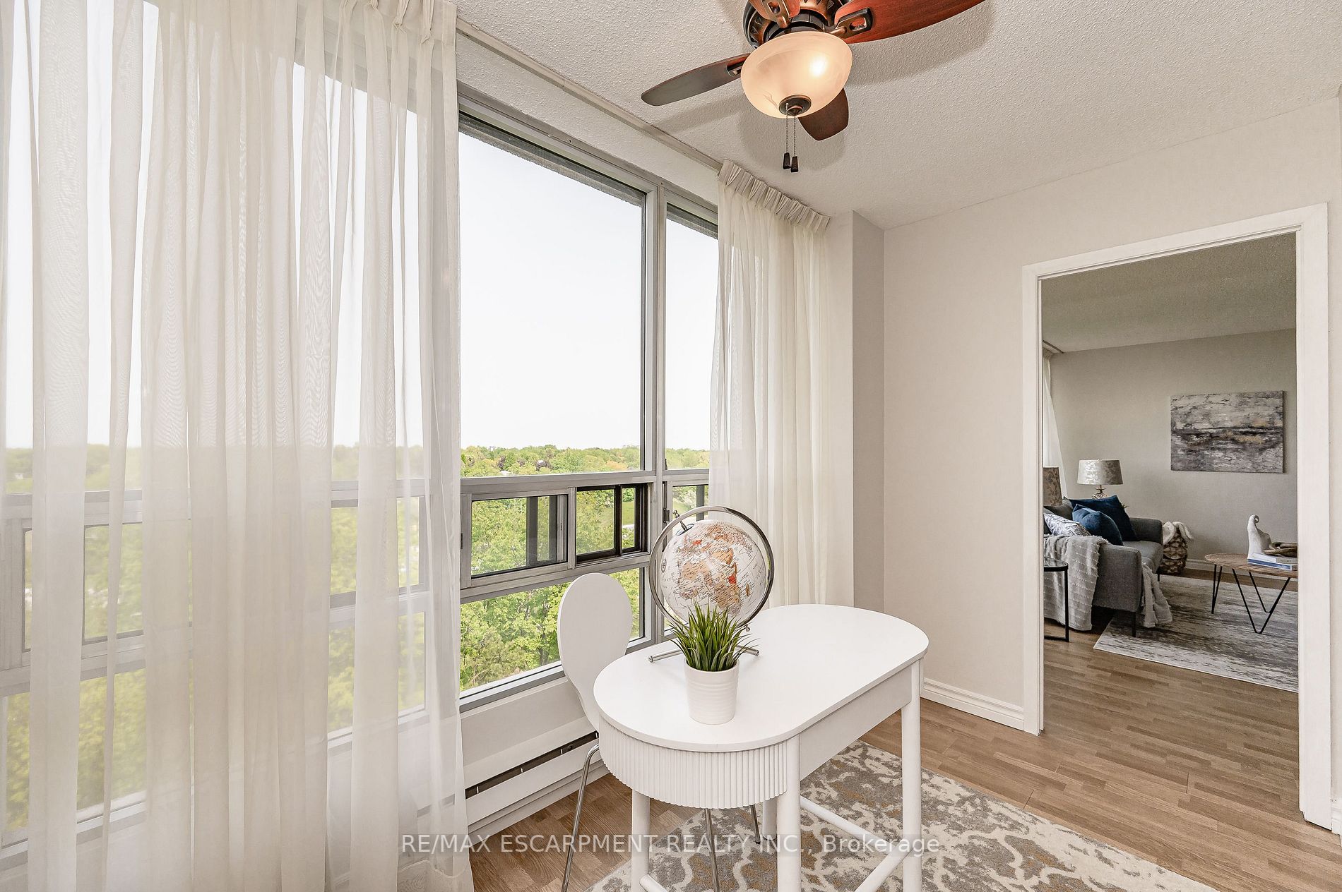 310 Mill St S, #801