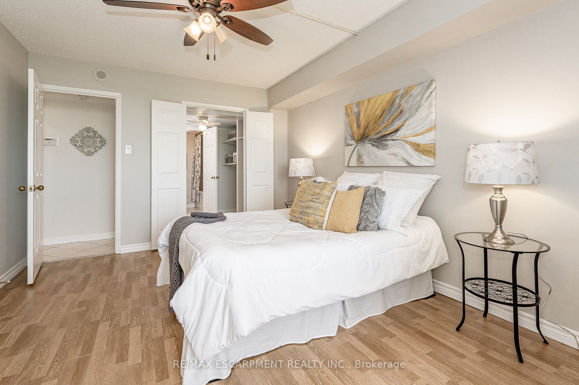 310 Mill St S, #801