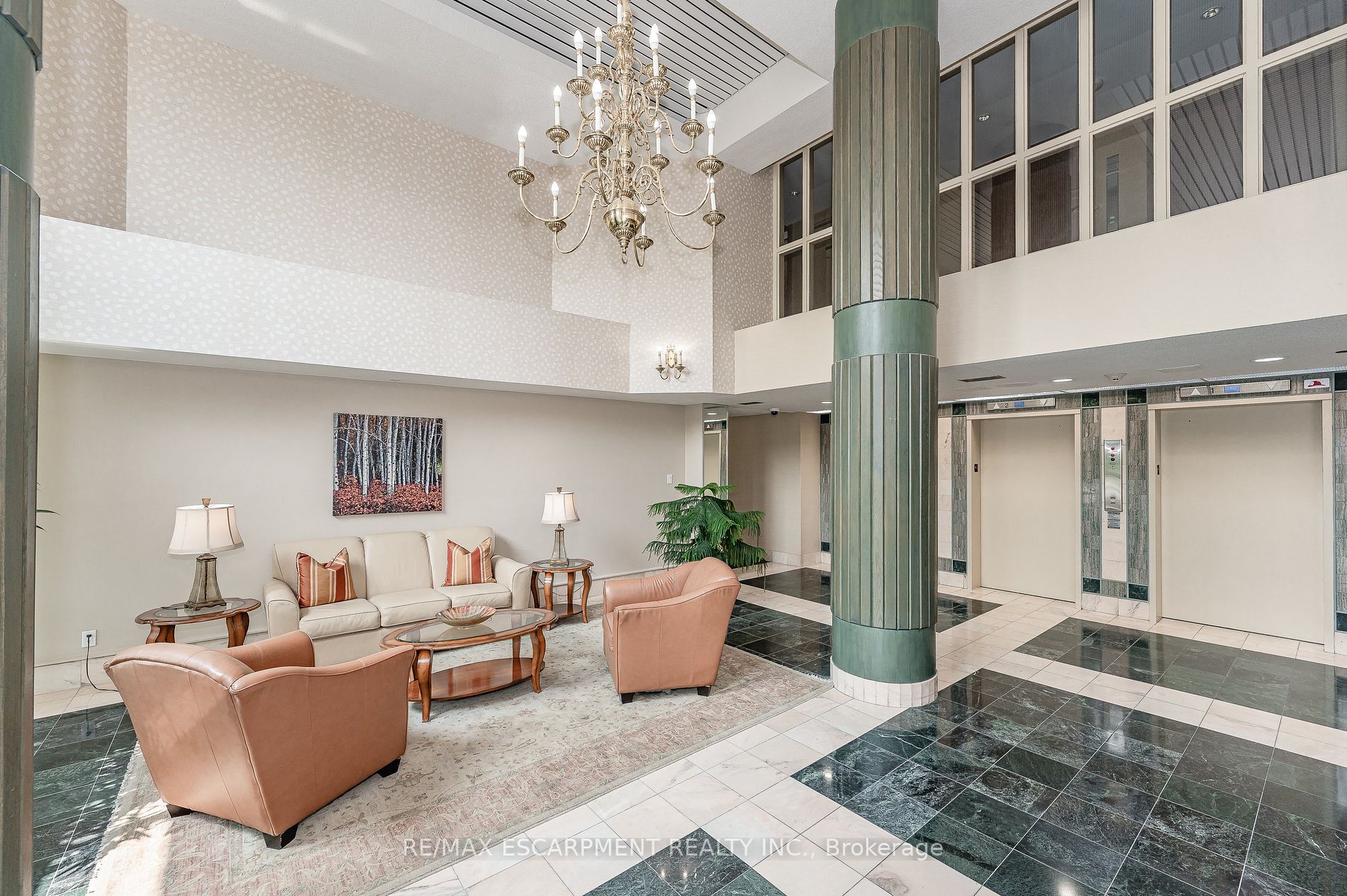 310 Mill St S, #801