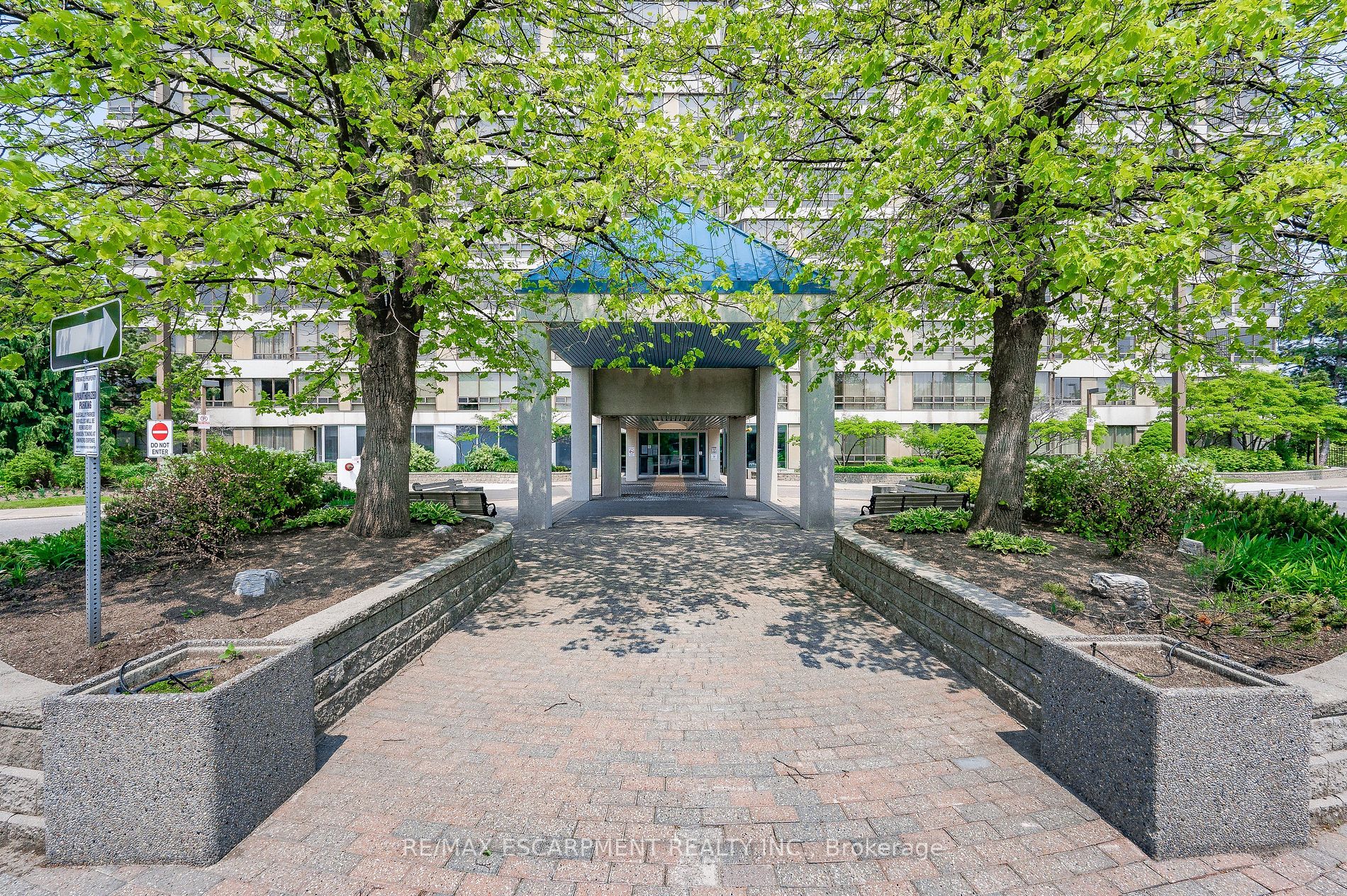 310 Mill St S, #801