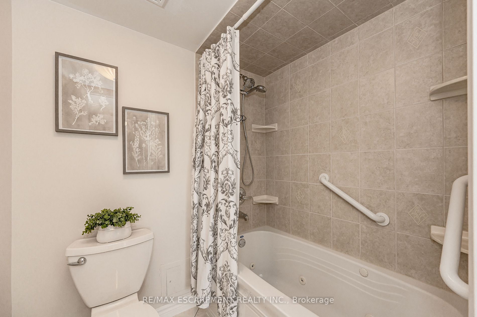 310 Mill St S, #801