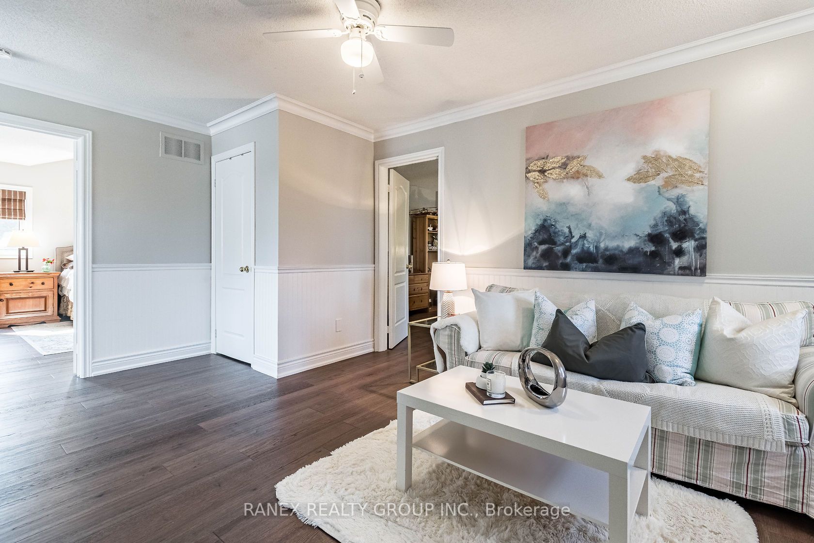 8 Sunnybrook Cres