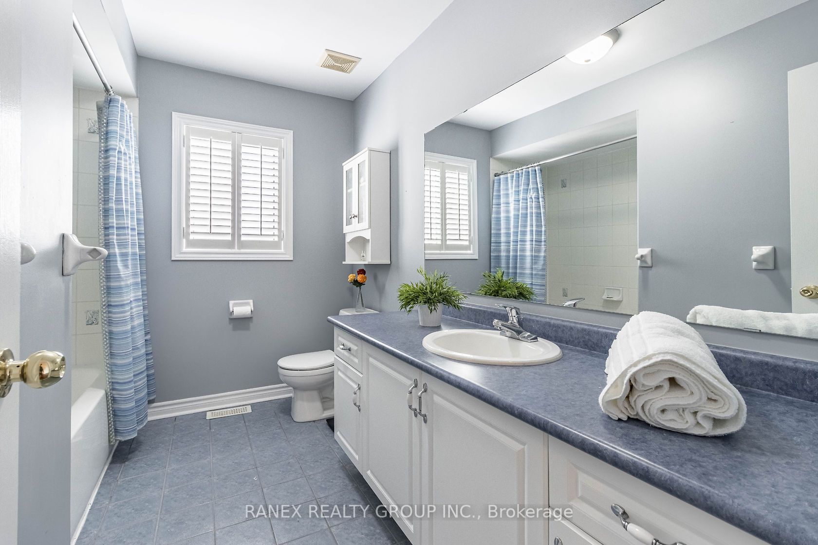 8 Sunnybrook Cres