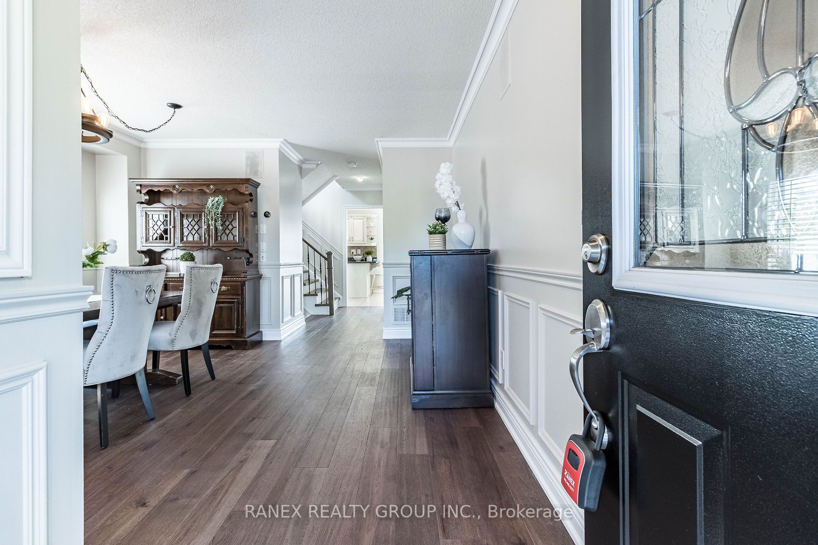 8 Sunnybrook Cres
