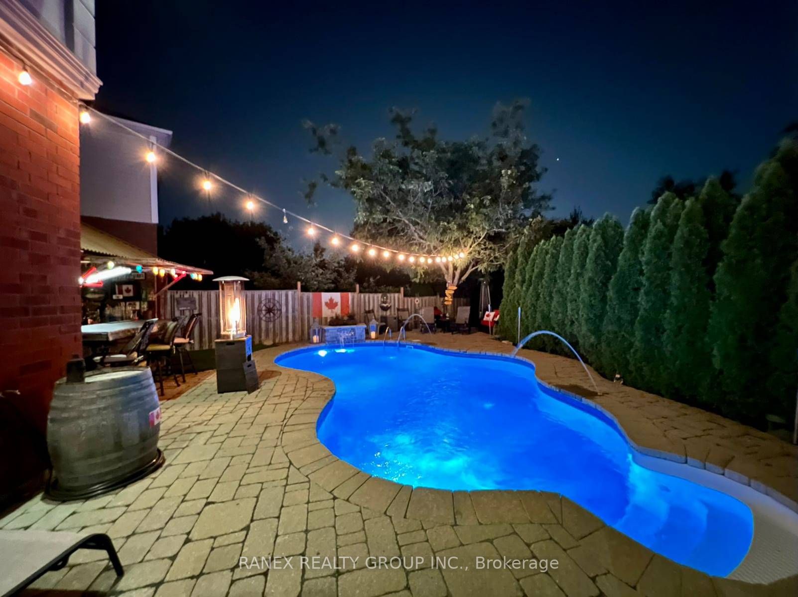8 Sunnybrook Cres