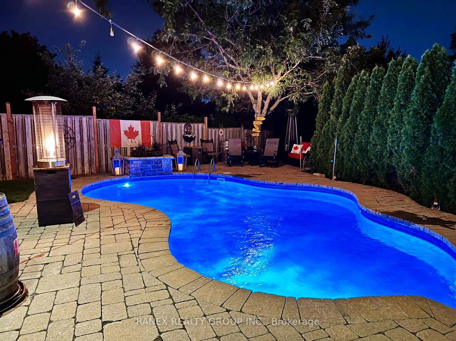 8 Sunnybrook Cres