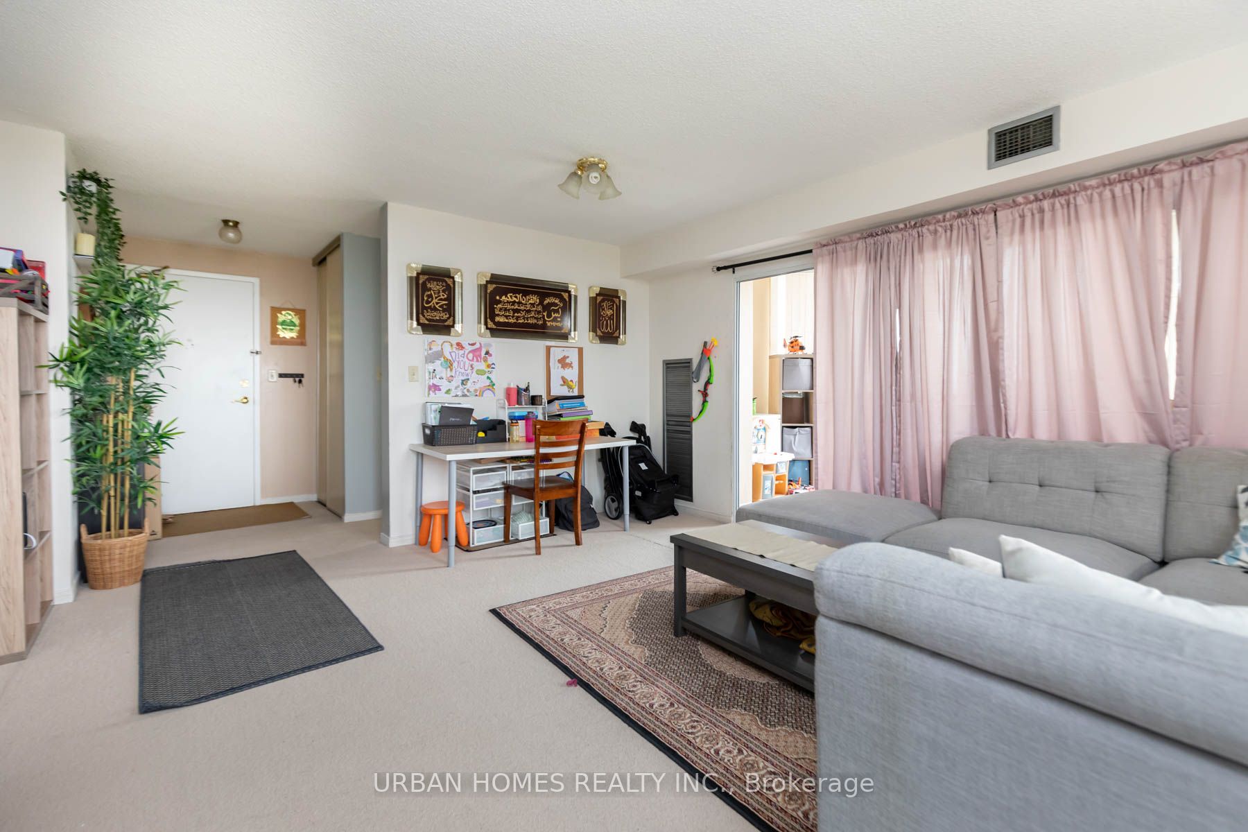 145 Hillcrest Ave, #803