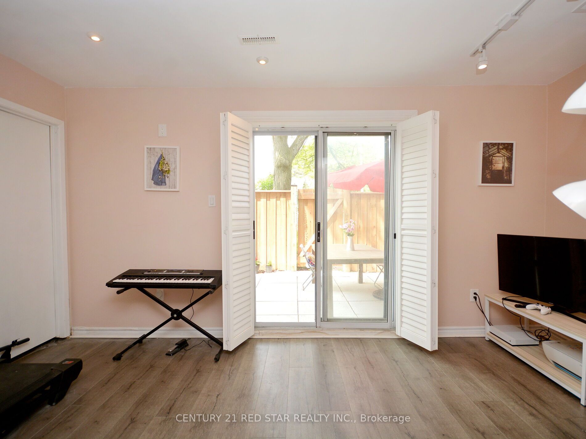 Listing W6047392 - Large Photo # 33