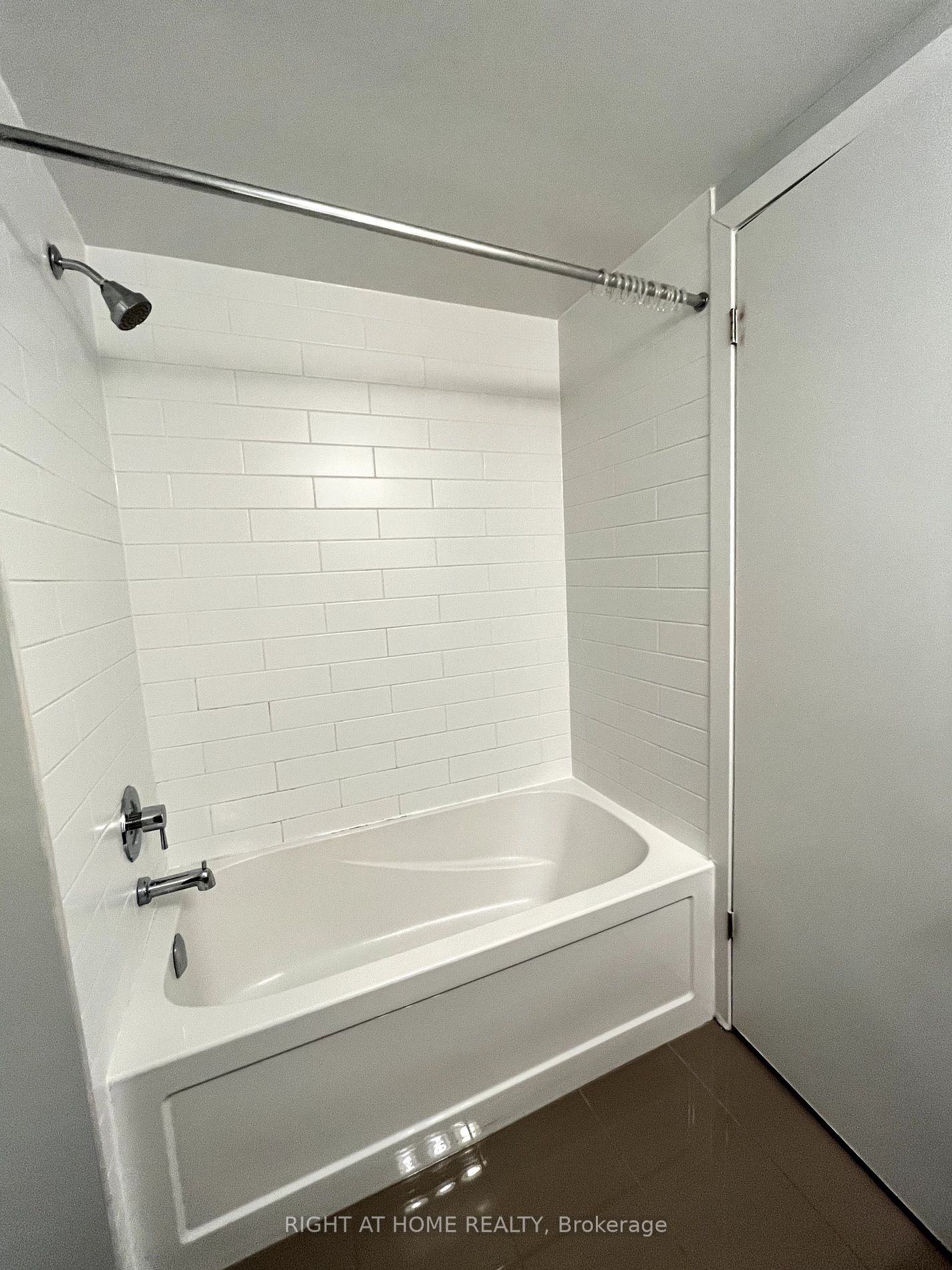 Listing W6047920 - Large Photo # 7
