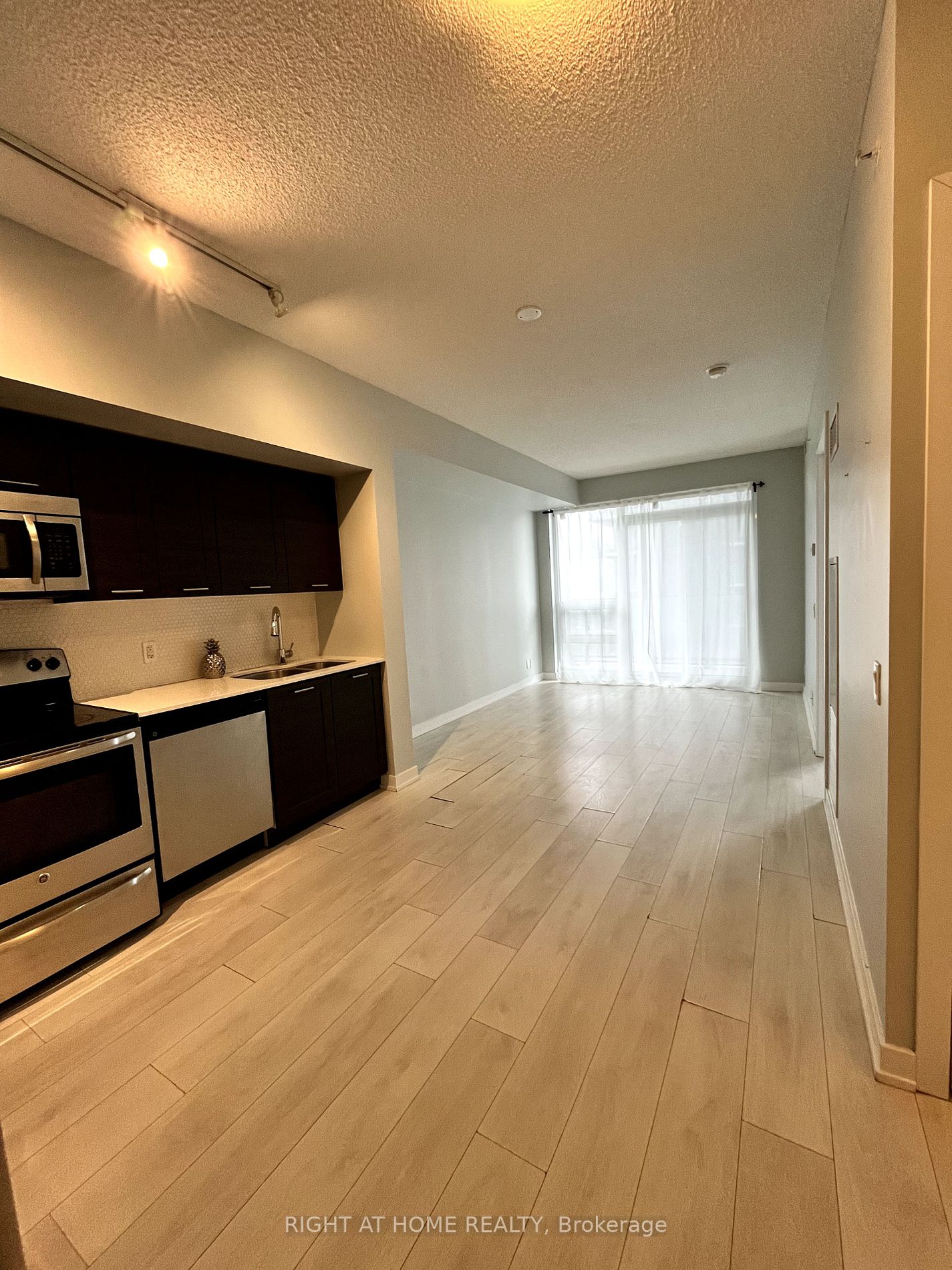 Listing W6047920 - Large Photo # 5
