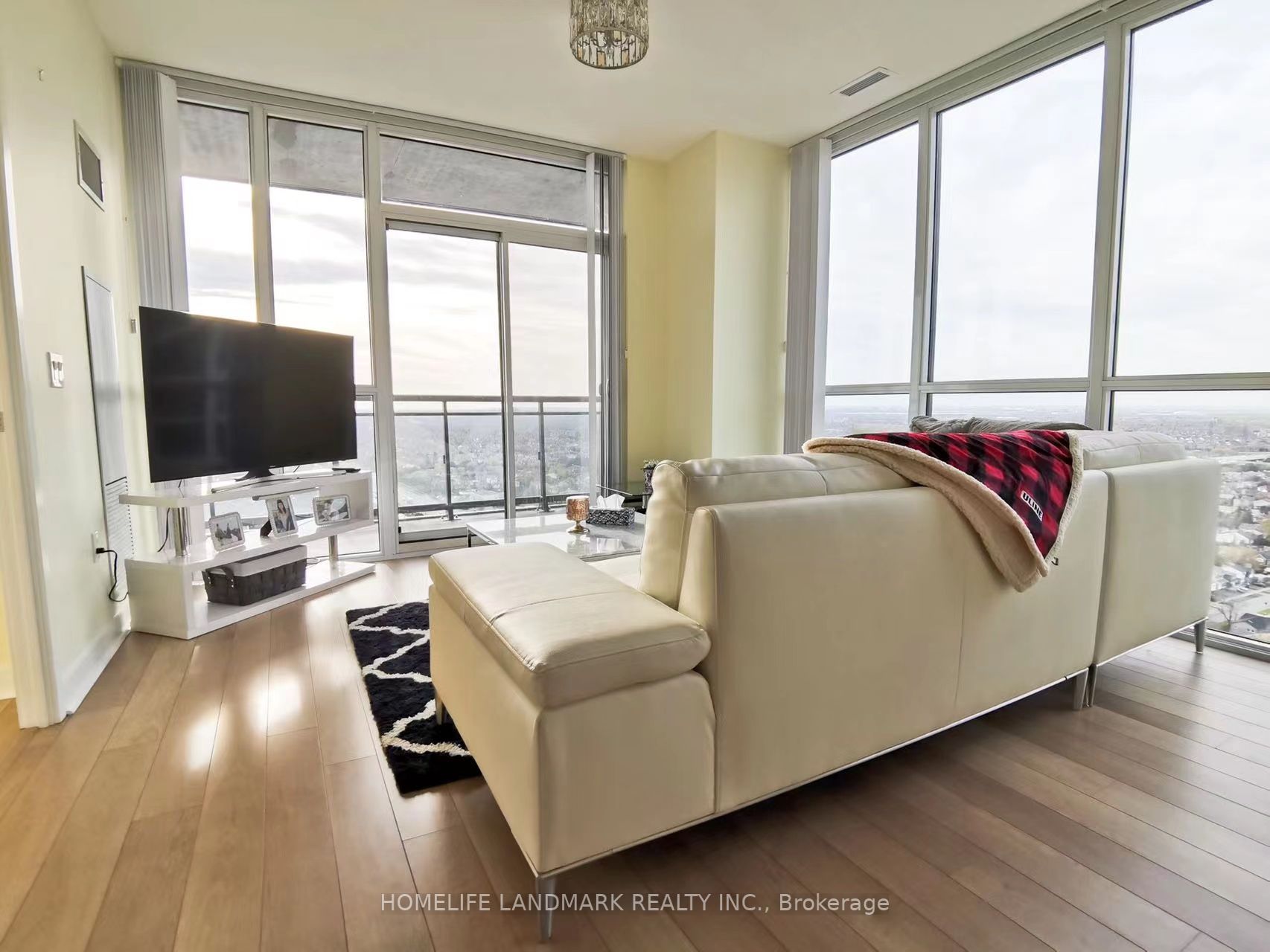 Listing W6048256 - Large Photo # 3