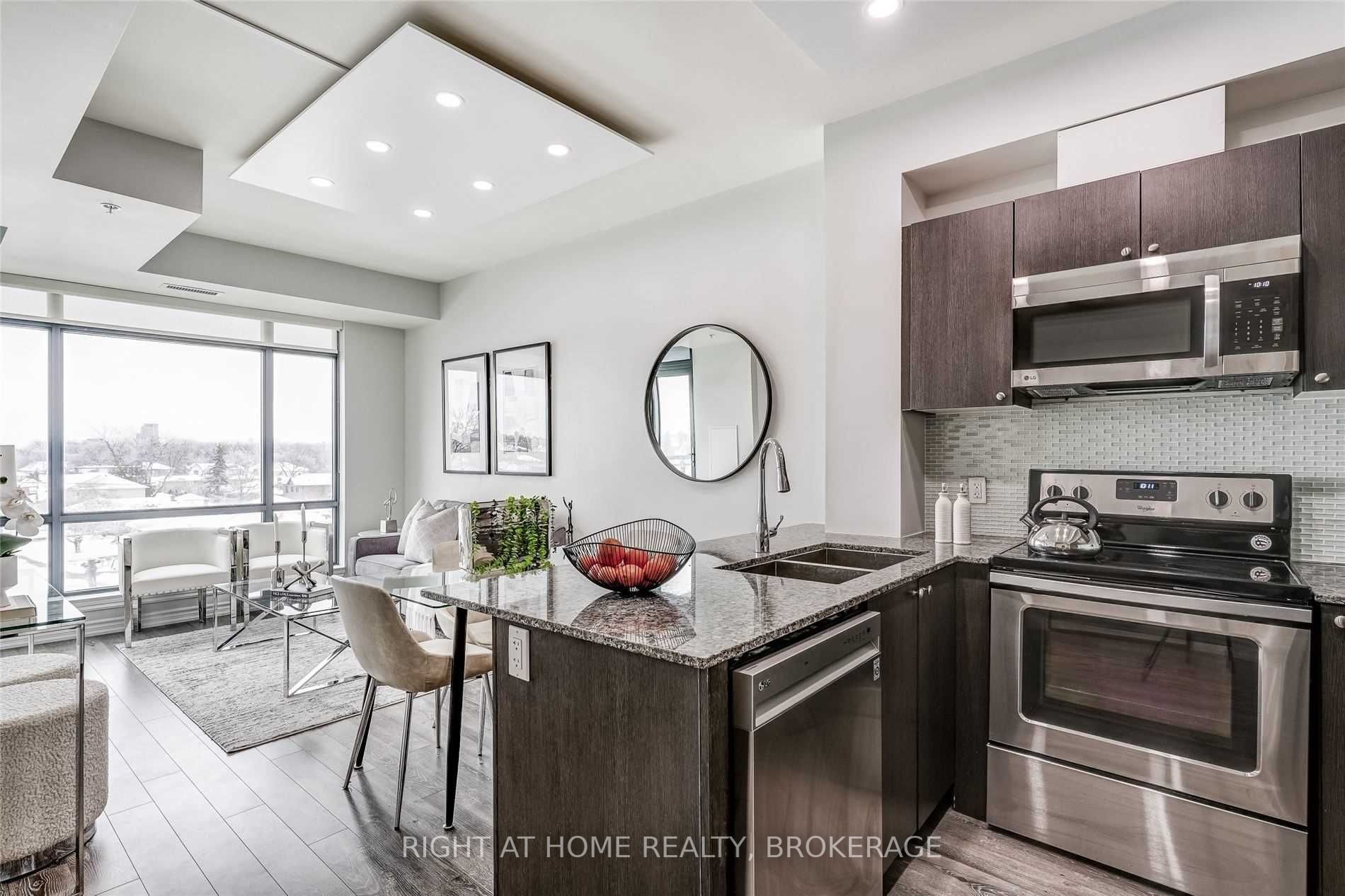 2522 Keele St, #515