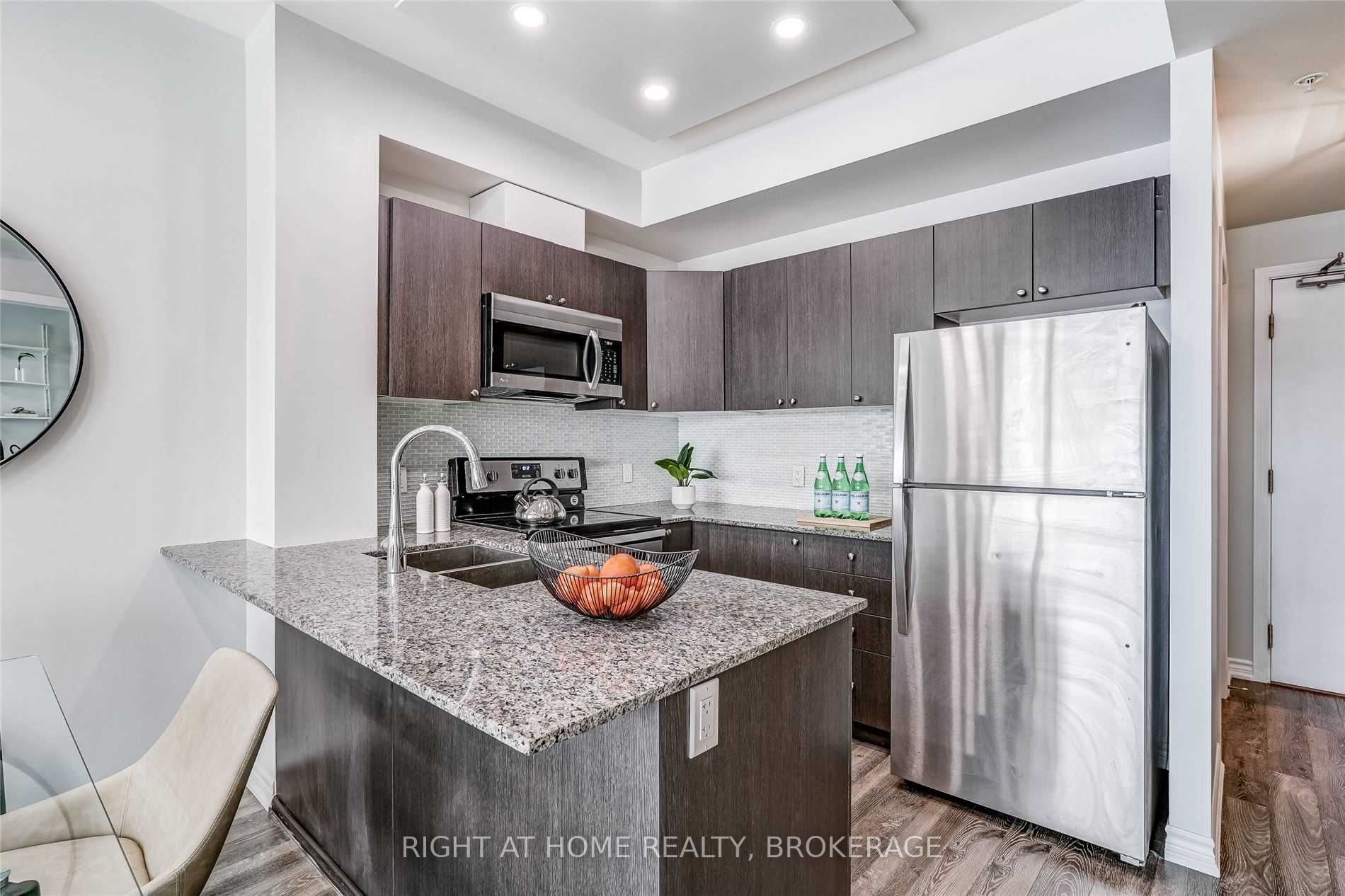 2522 Keele St, #515