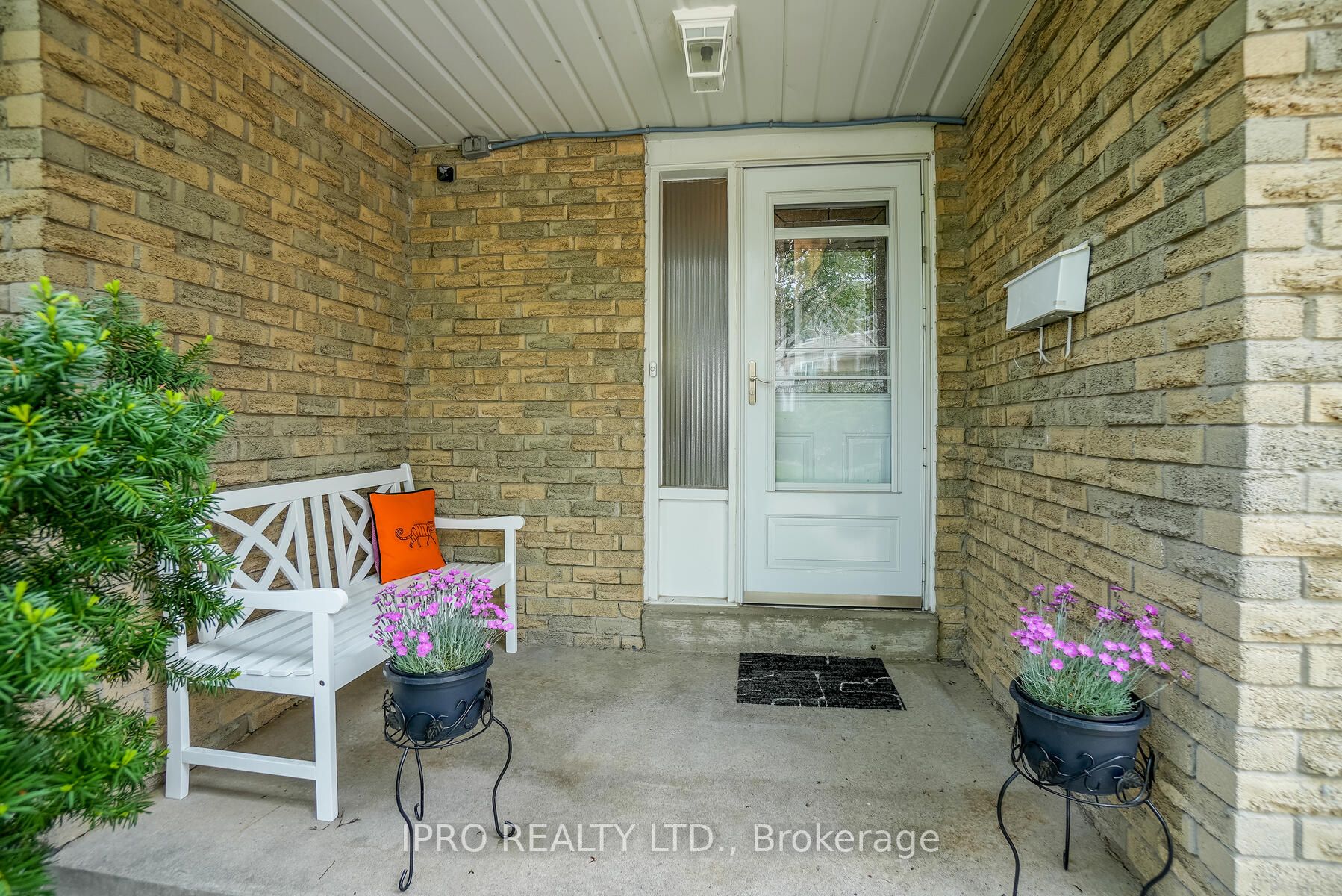 Listing W6048408 - Large Photo # 2