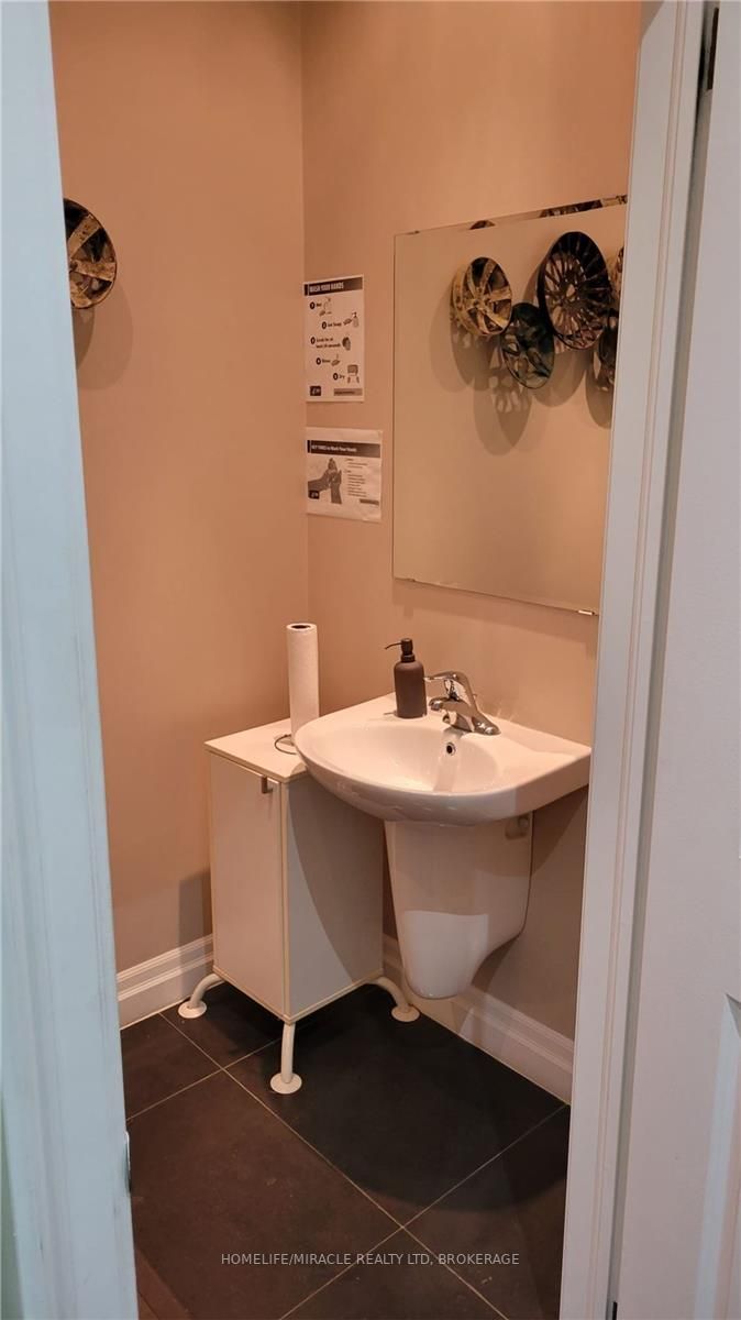 2400 Wyecroft Rd, #13